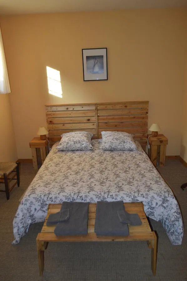Couette-café Bed and Breakfast Le Domaine à Les Iffs France